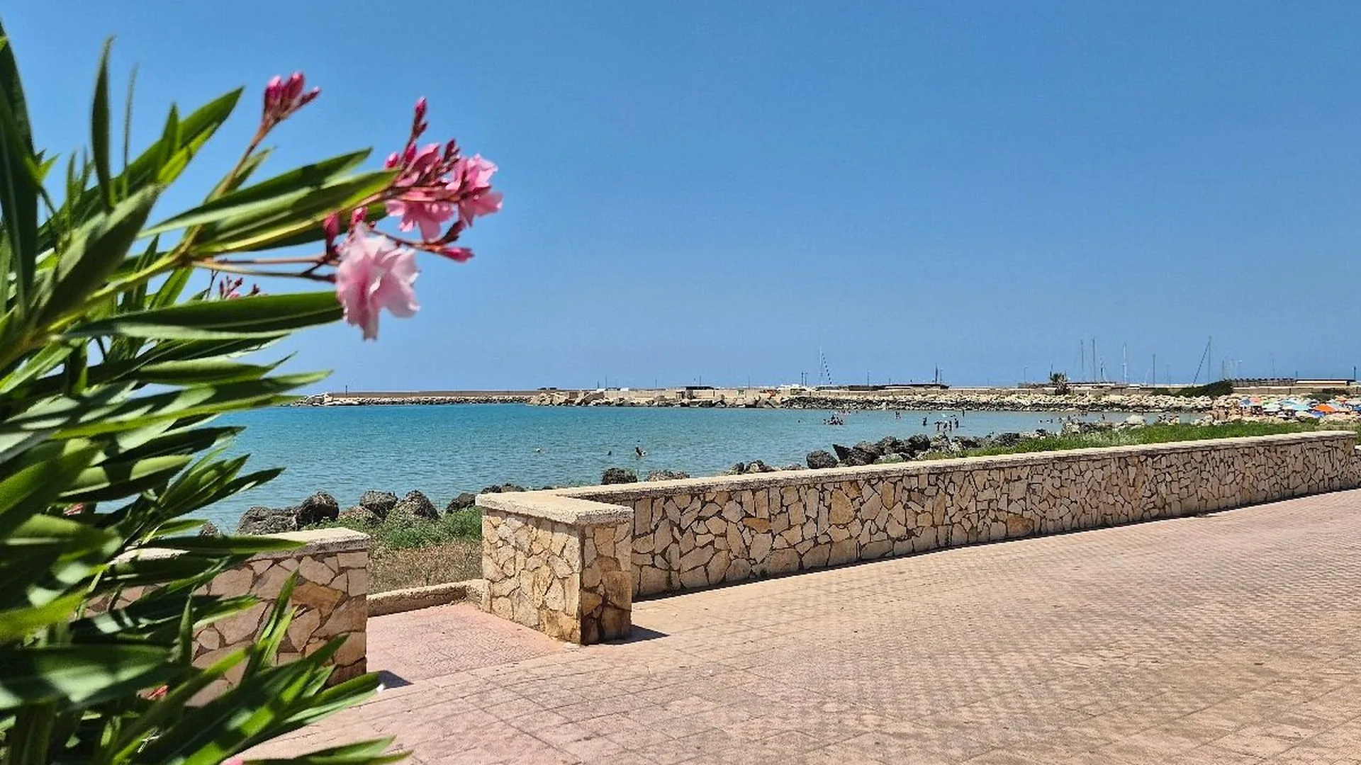 San Leone e il lungomare — agrigento (Sicilia)